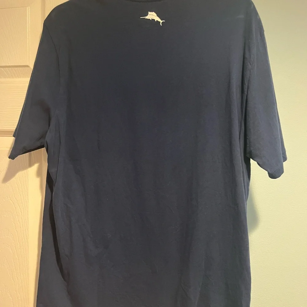 Tommy Bahama men’s 100 % cotton t shirt medium - Picture 3 of 4